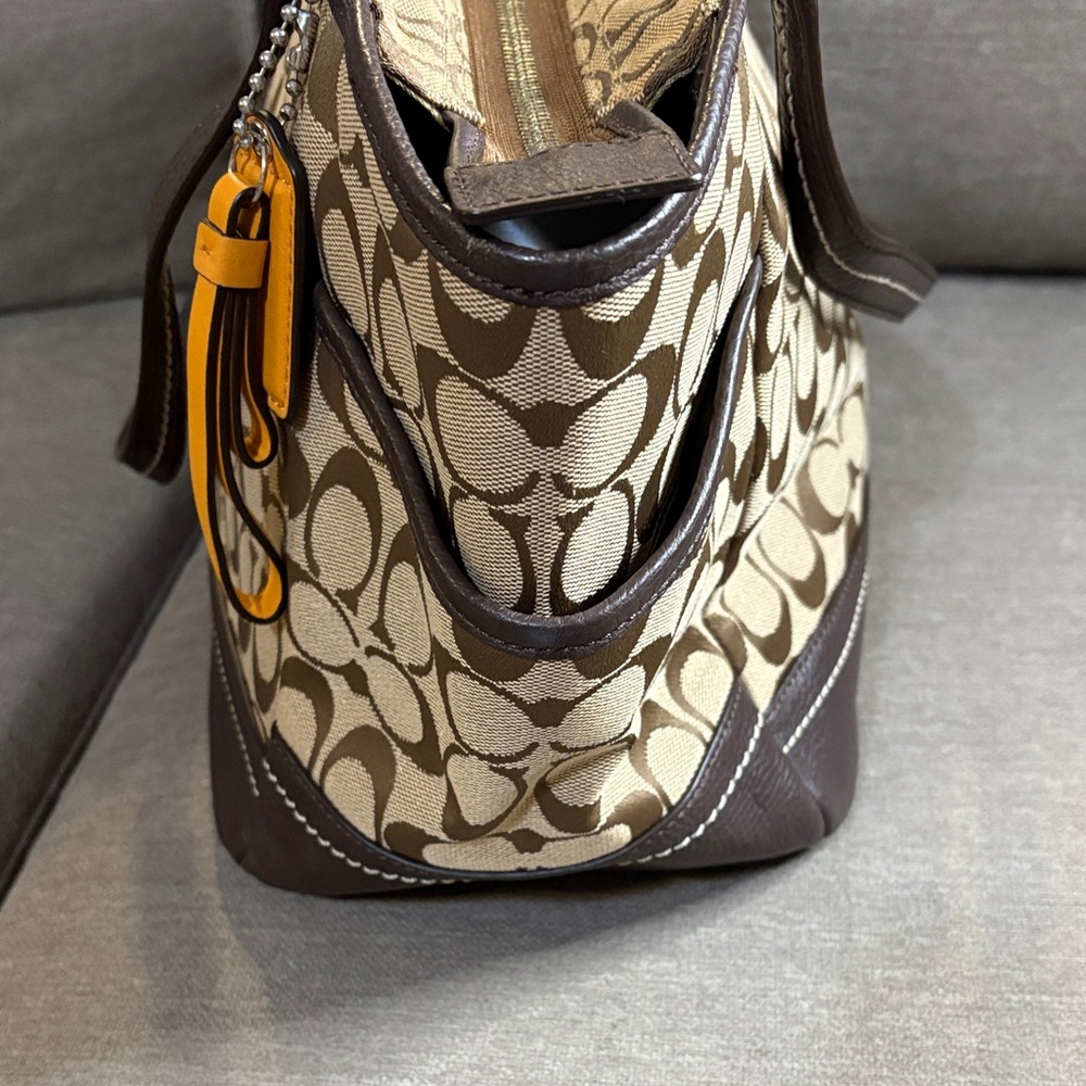 Coach Signature Canvas Tote in Khaki and Brown with Leather Trim - Picture 5 of 10